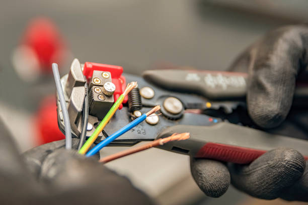 Best Electrical Troubleshooting Services  in Salida Del Sol Estates, TX